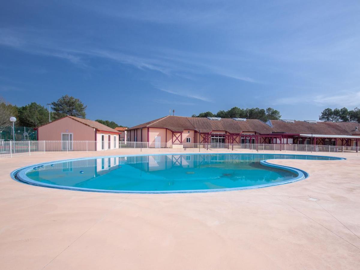 Vacanceole - Les Villas Du Lac Сустон Экстерьер фото